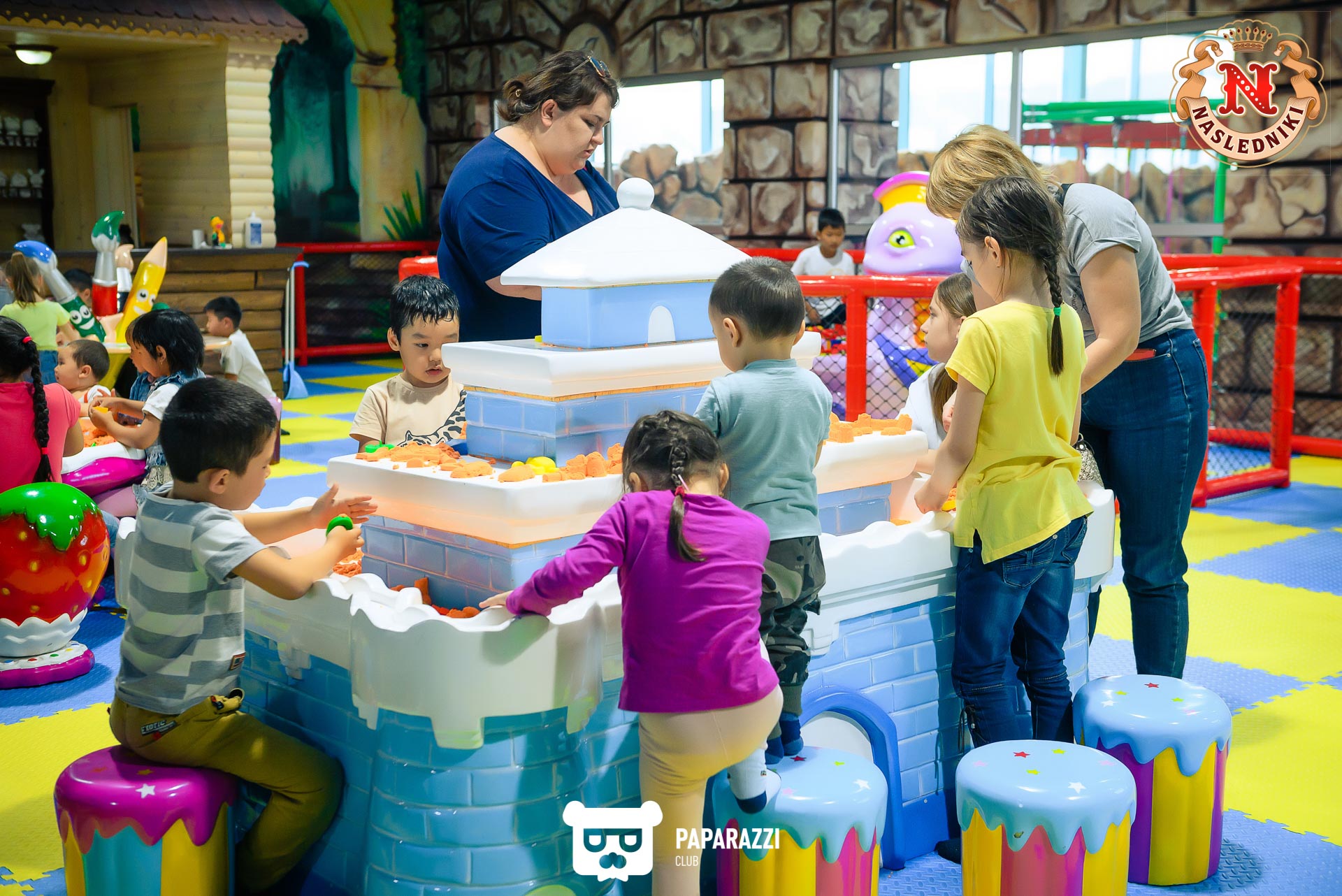 Центр семейного отдыха "Наследники" в ТРЦ Maxima Алматы 07.05.2022 Центр семейного отдыха "Наследники" в ТРЦ Maxima