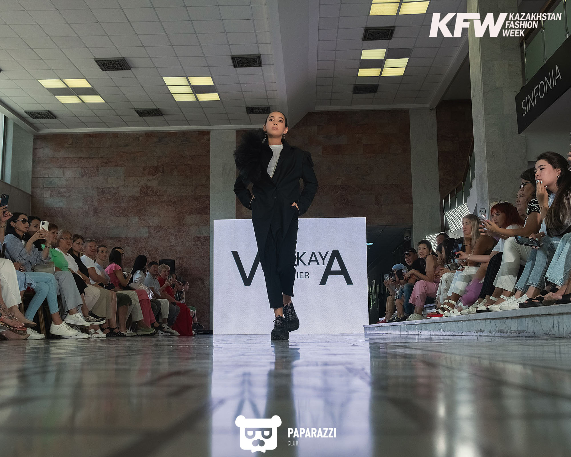 Показ "Мода за счастье детей" при поддержке Национальной Недели моды KAZAKHSTAN FASHION WEEK