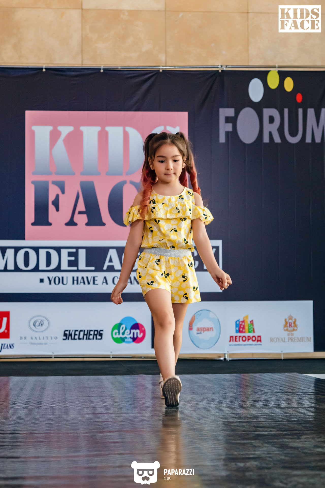 Детский показ летней коллекции от модельного агенства KIDS FACE